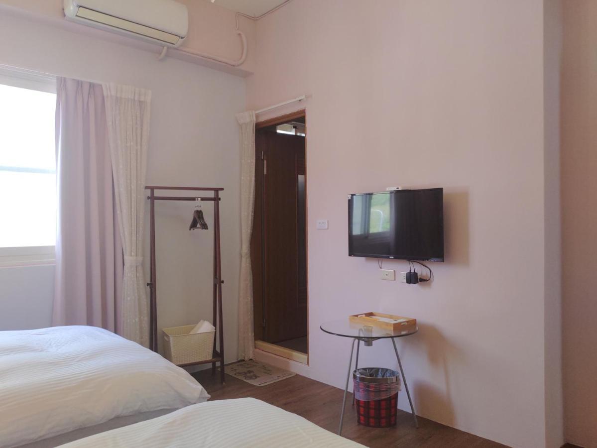 Railway Traveler B&B T'ai-tung Extérieur photo